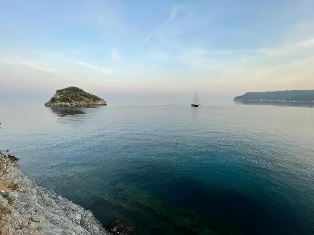 Una Finestra Sul Mare Home 1 Bergeggi 0*,  Italy