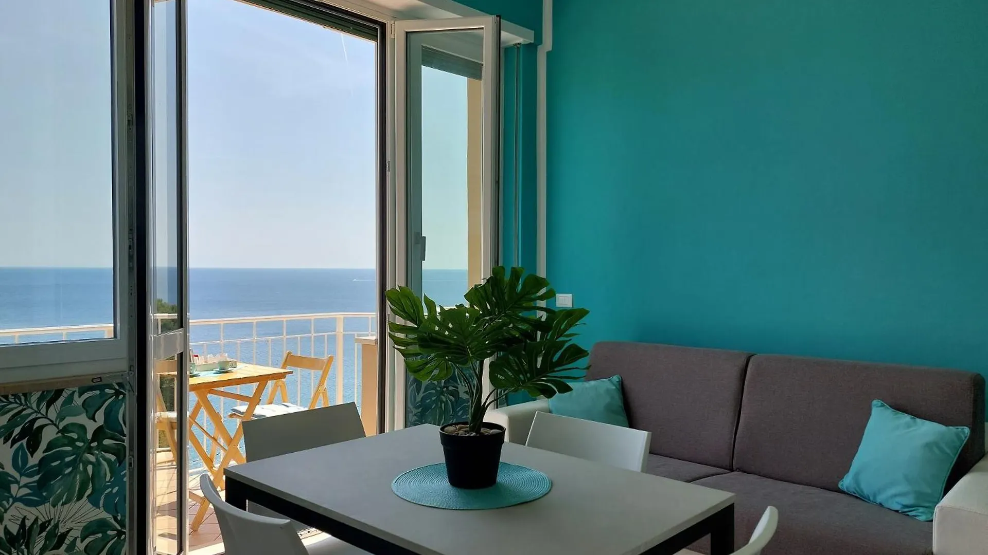 Una Finestra Sul Mare Home 1 Bergeggi Italy