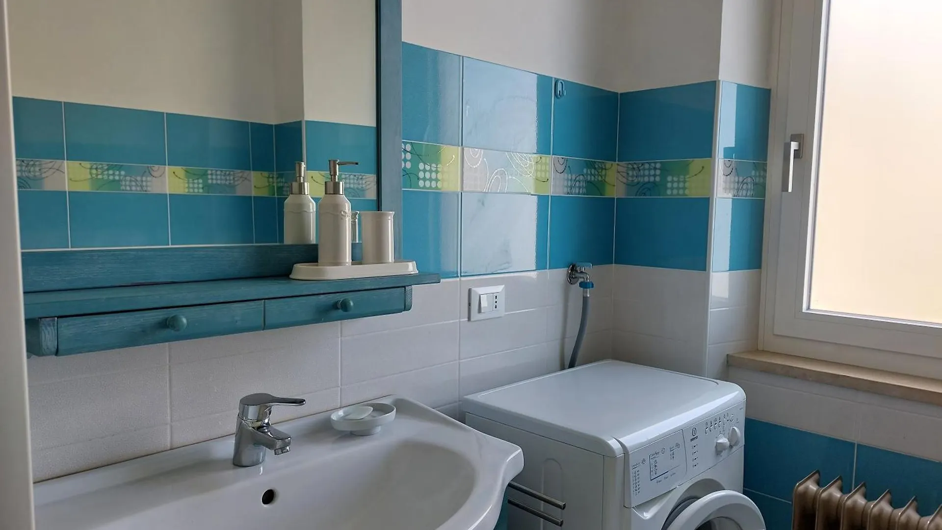 Apartment Una Finestra Sul Mare Home 1 Bergeggi Italy
