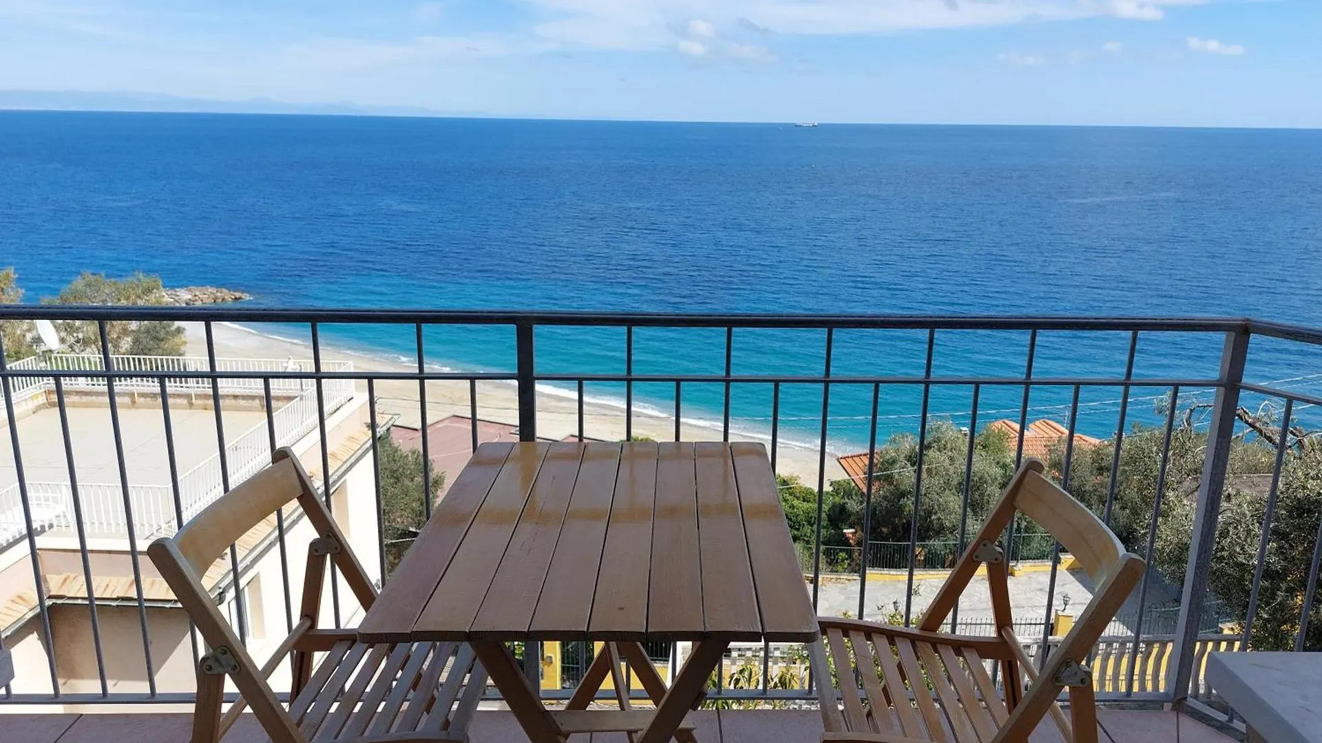 Apartment Una Finestra Sul Mare Home 1 Bergeggi