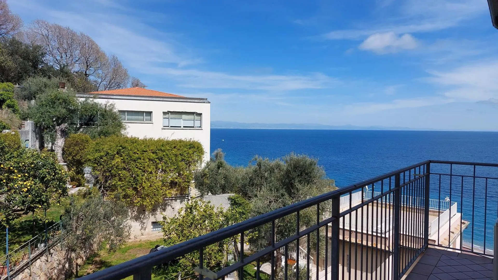Una Finestra Sul Mare Home 1 Bergeggi